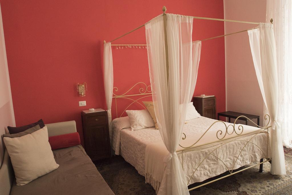 B&B Domus Garibaldi Salerno Exterior foto