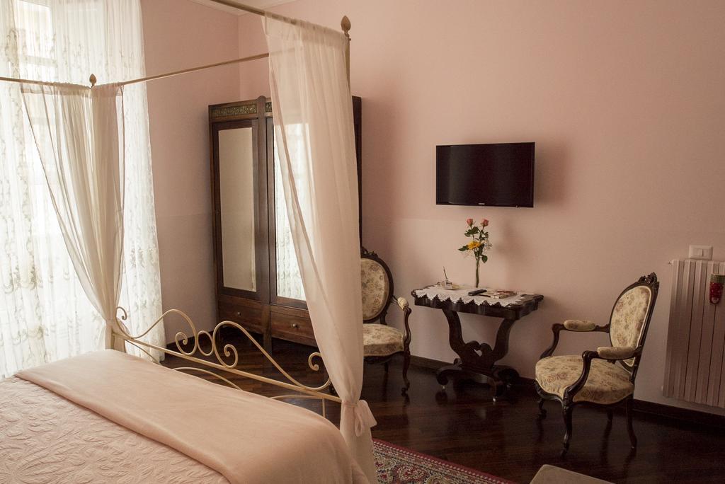 B&B Domus Garibaldi Salerno Exterior foto